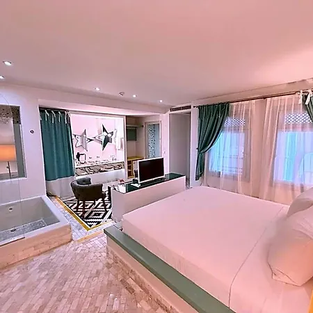 Marge Adult Only 12 Otel 3*