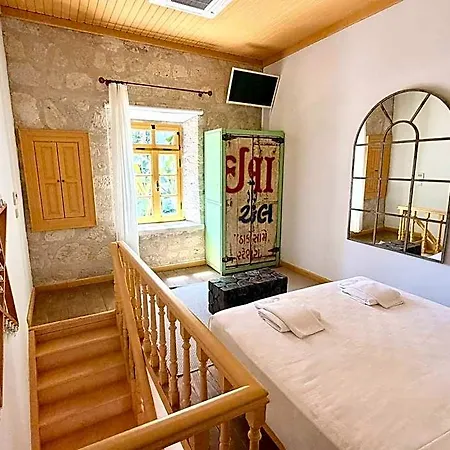 Marge Adult Only 12 Hotel